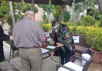 حضور مهراندیشان در خانه امید سمر در روز عید فطر حضور مهراندیشان در خانه امید سمر در روز عید فطر